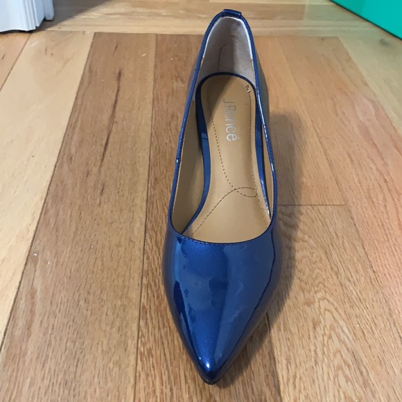 Shoes - Picture 5 of 6